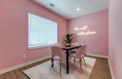 Barker House | Glam luxury lifestyle within Houston!