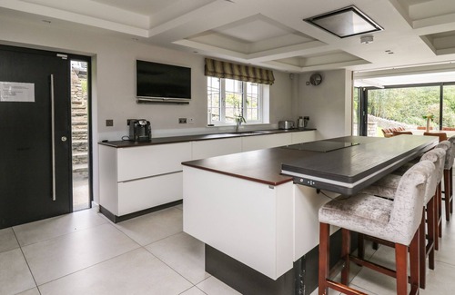 Wenvoe House | GLAMORGAN HOUSE, pet friendly, luxury holiday cottage in Cardiff