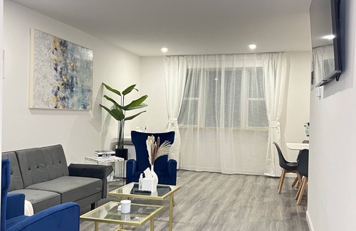 Bath Beach Apartment | Glamorous 1 bd/1 bath Condo in Lower East Side