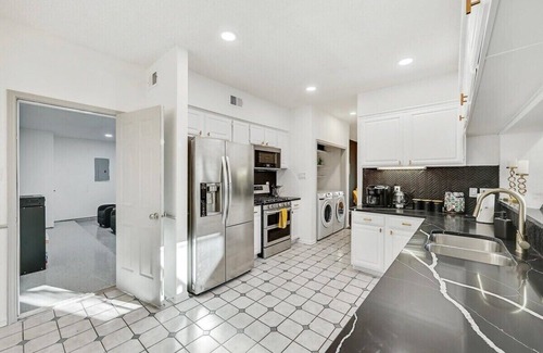 Mesquite House | Glamorous 4BR/2.5B Home with Pool, Game Room & Fire Pit