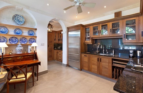 Little Battaleys Villa | Glamorous Beachfront Estate - Leamington Pavilion