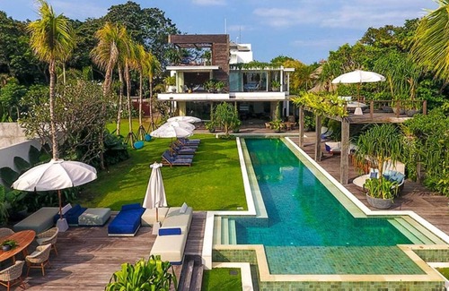 Dyanapura Villa | Glamorous Beachside Escape in Seminyak – Bali Villa 1055
