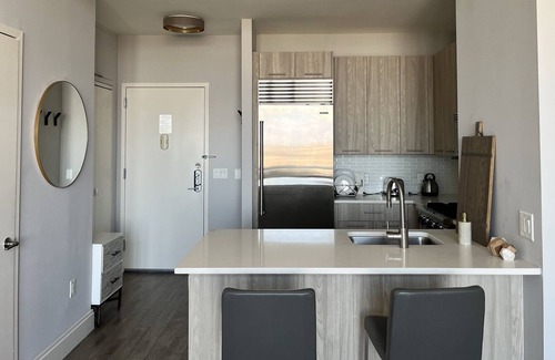 Sheepshead Bay Apartment | Glamorous & Contemporary Oasis Apt in Brooklyn NY!