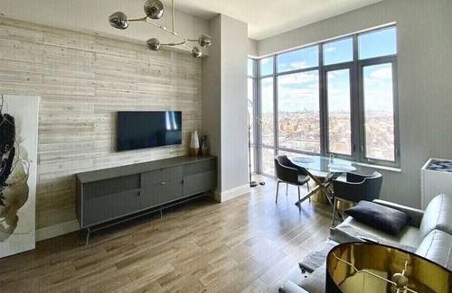 Sheepshead Bay Condo | Glamorous & Contemporary Oasis Apt in Brooklyn NY!