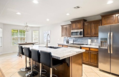 Bixby House | Glamorous Fox Hollow located in Bixby, OK