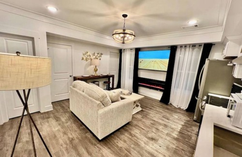 Gainesville House | Glamorous Hideaway