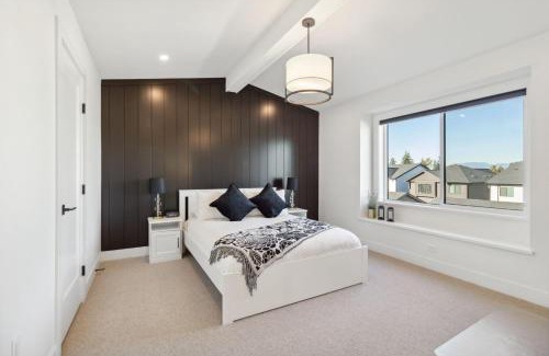 Willoughby House | Glamorous, Luxurious & Stylish Family Home, Near Vancouver
