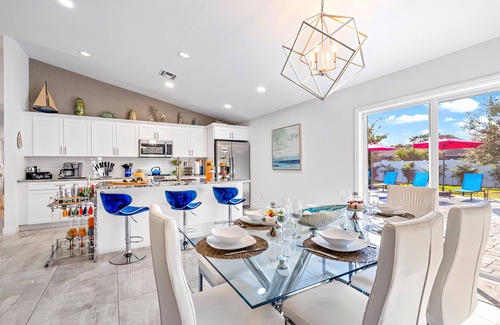 Delray Beach House | Glamorous New Built Heated Pool Home, Tiki Hut, Huge Patio, Air Hockey Near Ave