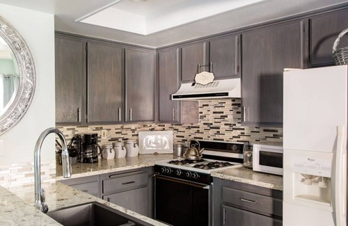 Aliso Viejo House | Glamorous Regal Design Home with Private Patio and Garage
