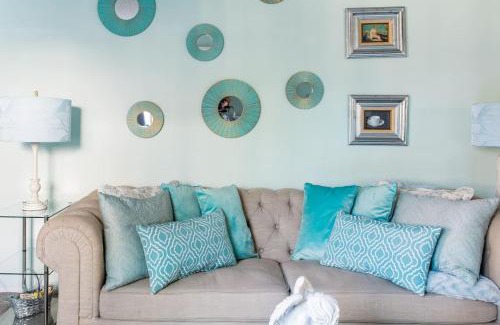 Aliso Viejo House | Glamorous Regal Design Home with Private Patio and Garage