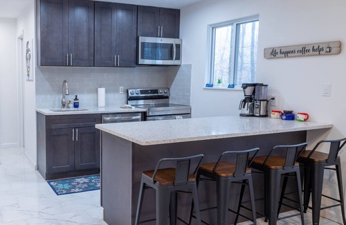 Gouldsboro House | Glamorous Renovated 4bd Pocono House w/Game Room✔