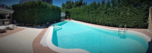 Taverna House | Glamour Bed & Breakfast