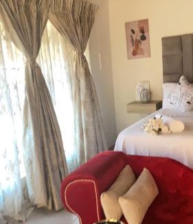 Phalaborwa House | Glamour C-rane lodge