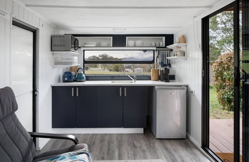 Strath Creek House | Glamper "Forbes" The Village Green