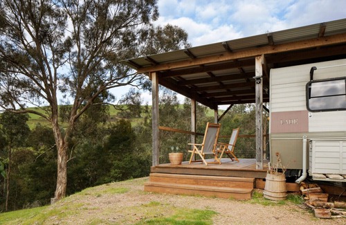 Strath Creek House | Glamper Lade @ The Village Green
