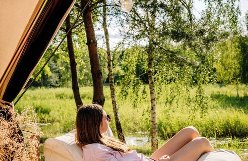 Chocianow Apartment | Glampine - Luxurious glamping tents in the Seru forest