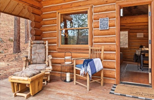 Corvallis Cabin | GLAMPING at it's best in 2025! Visit ournCabin at Montana Mountain Time Farms!