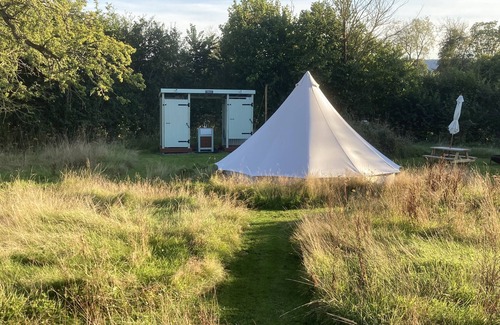 Westbrook Court Cabin | Glamping at The Homestead - Ensuite bell tent