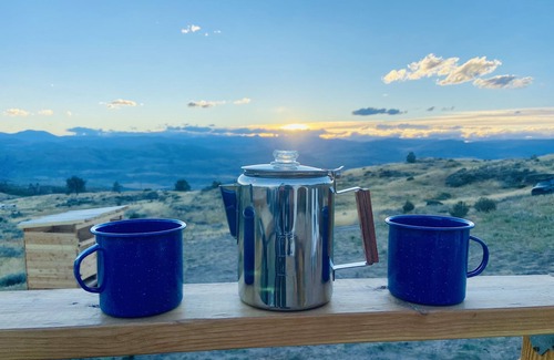 Tonasket RV Rental | Glamping Bell tent with amazing mountain views!