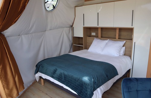 Durban-Corbieres Hotel | Glamping dome les cigales
