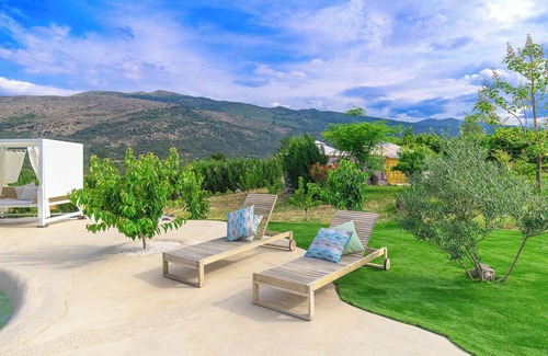 Casas del Castanar Cabin | Glamping El Jardin De Las Delizias, Valle del Jerte, Spain