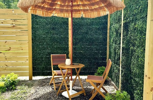 Wrightsboro Apartment | Glamping Getaway! 10 Min to Downtown, 22 min to Beach!