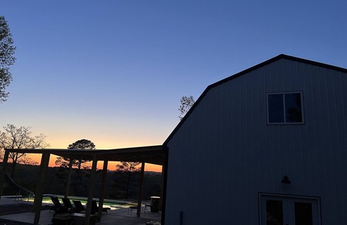 Eureka Springs Cabin | Glamping Getaway - Tiny home on 143 acres of beauty!
