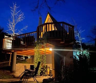 Gorenja Vas pri Smarjeti House | Glamping Holiday House with terrace and sauna- no hot tub- Hisa oddiha