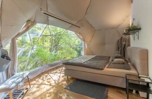 Razvanje Other | Glamping, Hot Tub & Projector by Nidumm Stay