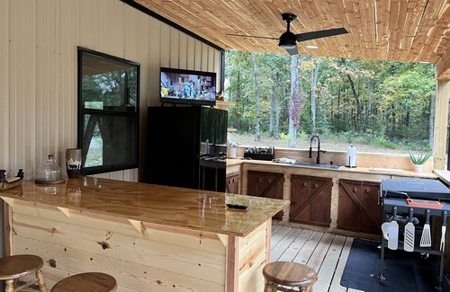 Newnata RV Rental | Glamping in an Authentic Style Sioux Tipi in the Heart of the Ozarks “The Bear”