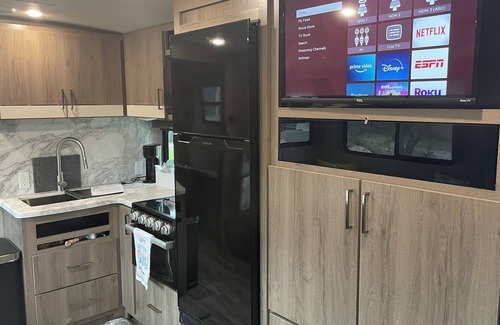Gonzales House | Glamping in Gonzales at Medina Casita RV!