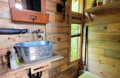 Gooderham Cabin | Glamping in luxury