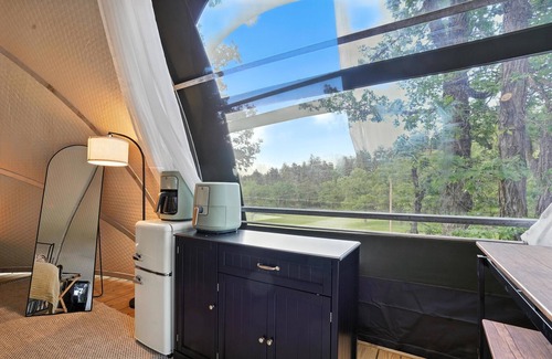 Hermosa Cabin | Glamping in Nature Near Mt. Rushmore