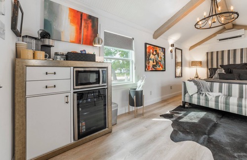 Spicewood Cabin | Glamping in Spicewood TX Hill Country~ Cabin 1 The Madison at Green Acres