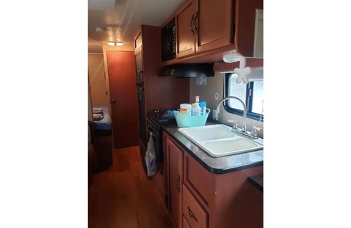 Midland House | "Glamping In The Beautiful Pacific Northwest"