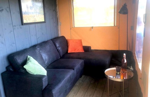 Lapenne Cabin | Glamping Lodge Lautrec | Domaine du Cammazet | Pool| Comfort | Nature