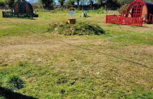Stenalees Cabin | Glamping Pod in St Austell, Sleeps 2 with Spa Pool