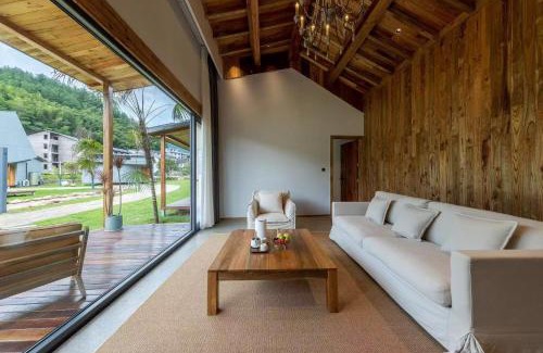 Wulingyuan Hotel | Glamping Resort-At National Forest Park with Free Shuttle