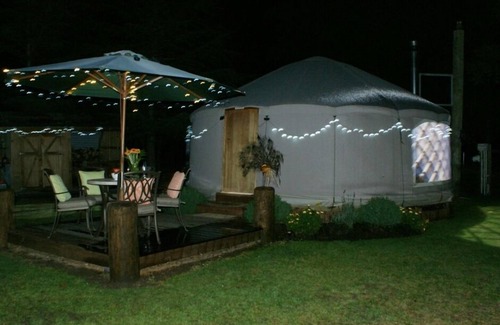 Alexandra House | Glamping Retreat - Rural Alexandra