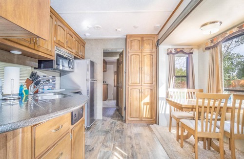 Moab South Valley House | Glamping RV #40 - Large Glamping RV #40