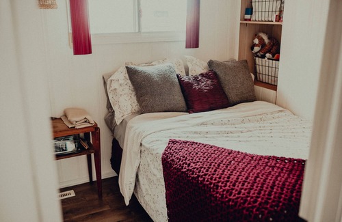 Central Alberta Cabin | GLAMPING! SummerFell Cabin - 2 Bedrooms, 6 Guests!