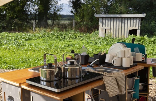 Rendswuhren RV Rental | Glamping tent for 2 in the beautiful Hof Viehbrook Farm