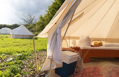 Rendswuhren RV Rental | Glamping tent for 2 in the beautiful Hof Viehbrook Farm