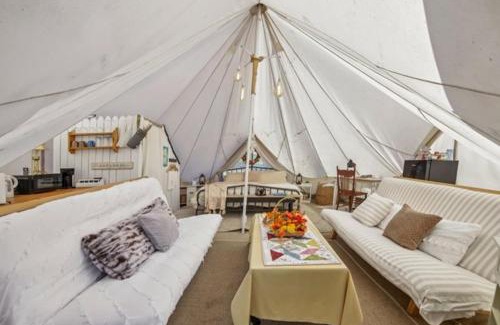 Mount Jackson Other | Glamping tent on farm Mountain views