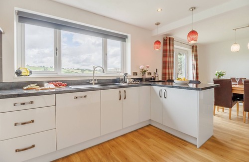 Bala House | Glan Donau - Three Bedroom House, Sleeps 5