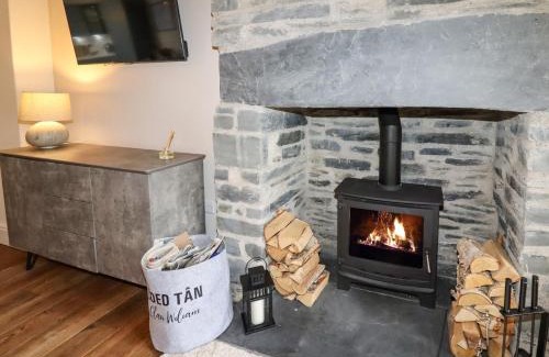 Dolwyddelan House | Glan William