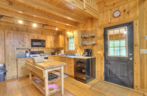 Oquossoc House | Glandore | Private Waterfront w/Dock & Hot Tub