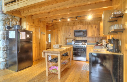 Oquossoc House | Glandore | Private Waterfront w/Dock & Hot Tub