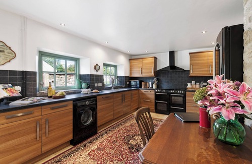 Tan-y-groes Cottage | Glaneirw Coach House has been carefully restored to its former glory.