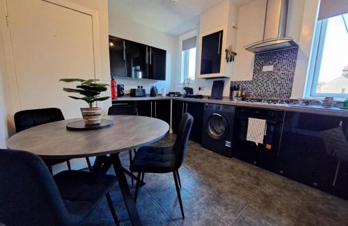 Renfrew Apartment | Glasgow Apartment close to the airport
